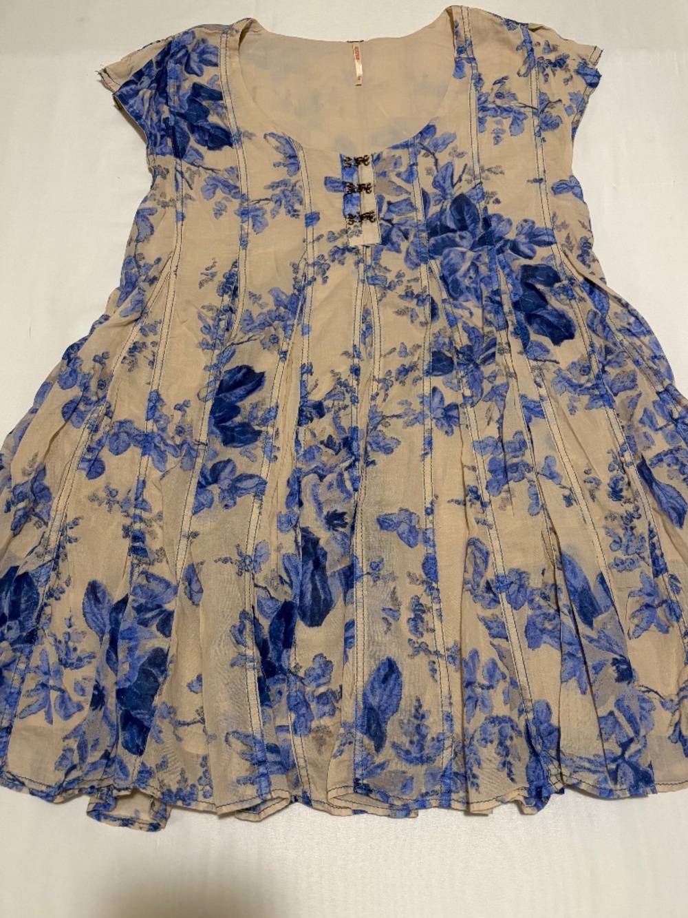 Free People Blue Floral Mini Dress / Tunic Top - Size XS - Hook & Eye Front
